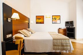 HL Miraflor Suites