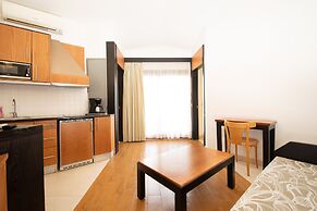 HL Miraflor Suites