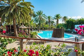 HL Miraflor Suites