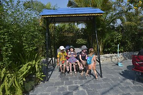 The Silver Oaks Inn