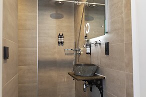 Quentin Leidse Square Hotel