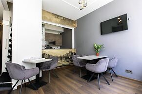 Quentin Leidse Square Hotel