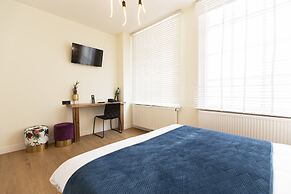Quentin Leidse Square Hotel