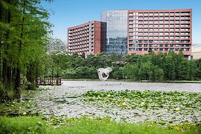 DoubleTree by Hilton Guangzhou Science City-Free Shuttle Bus Service D