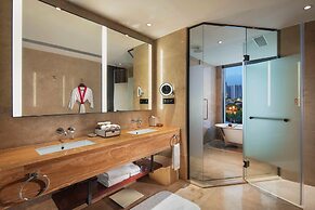 DoubleTree by Hilton Guangzhou Science City-Free Shuttle Bus Service D