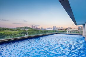 DoubleTree by Hilton Guangzhou Science City-Free Shuttle Bus Service D