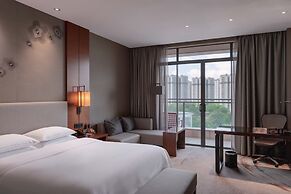 DoubleTree by Hilton Guangzhou Science City-Free Shuttle Bus Service D
