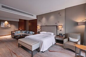 DoubleTree by Hilton Guangzhou Science City-Free Shuttle Bus Service D