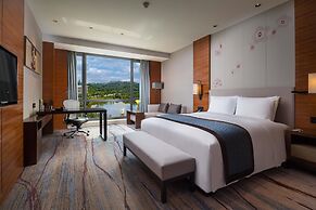 DoubleTree by Hilton Guangzhou Science City-Free Shuttle Bus Service D
