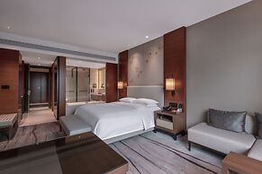 DoubleTree by Hilton Guangzhou Science City-Free Shuttle Bus Service D