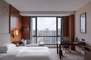 DoubleTree by Hilton Guangzhou Science City-Free Shuttle Bus Service D