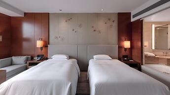 DoubleTree by Hilton Guangzhou Science City-Free Shuttle Bus Service D