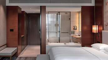 DoubleTree by Hilton Guangzhou Science City-Free Shuttle Bus Service D