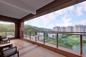 DoubleTree by Hilton Guangzhou Science City-Free Shuttle Bus Service D