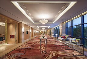 DoubleTree by Hilton Guangzhou Science City-Free Shuttle Bus Service D