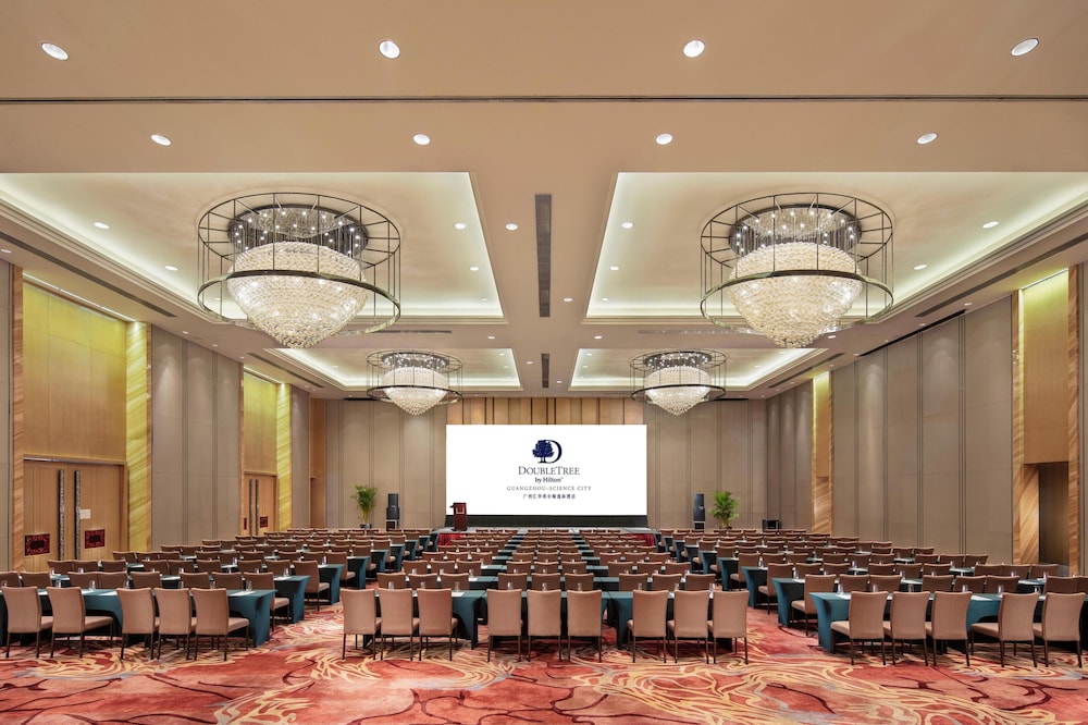 DoubleTree by Hilton Guangzhou Science City-Free Shuttle Bus Service D