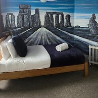 Stonehenge Inn