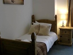 Stonehenge Inn