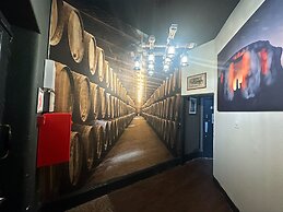 Stonehenge Inn