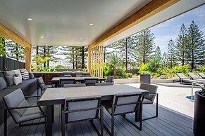 Burleigh Esplanade Apartments