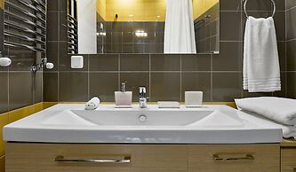 Scale Suites