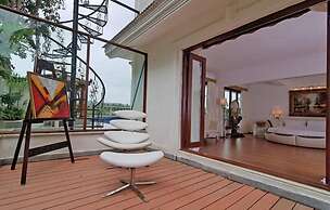 White Pearl Suites