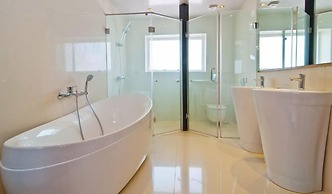 White Pearl Suites