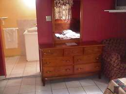Treasure's Comfort Inn