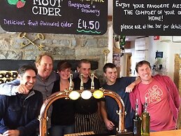 The Cross Keys Inn