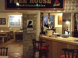 The Cross Keys Inn