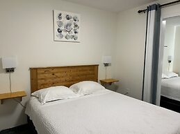 Empire Motel