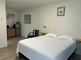 Empire Motel