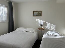 Empire Motel