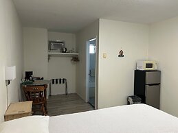 Empire Motel