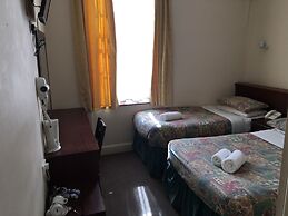Smiths Hotel