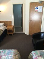 Smiths Hotel