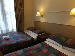 Smiths Hotel