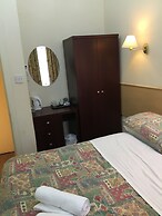 Smiths Hotel