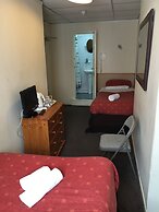 Smiths Hotel