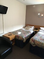 Smiths Hotel