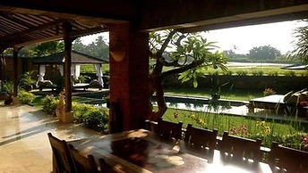Ngeluwungan Boutique Villa