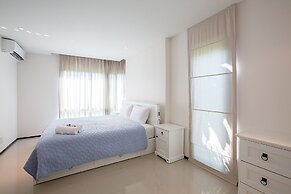 The Title Condo by TropicLook