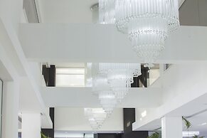 King Evelthon Beach Hotel & Resort