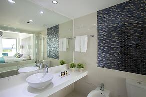 King Evelthon Beach Hotel & Resort