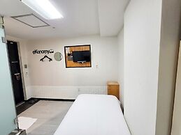 Ekonomy Hotel Myeongdong premier