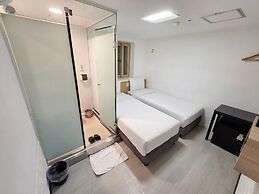 Ekonomy Hotel Myeongdong premier