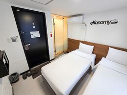 Ekonomy Hotel Myeongdong premier