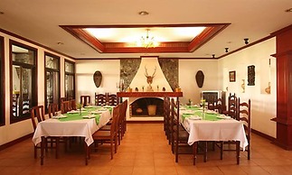 Vansana Plain of Jars Hotel