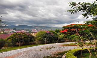 Vansana Plain of Jars Hotel