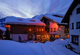 Hotel Apartments Alpenrose